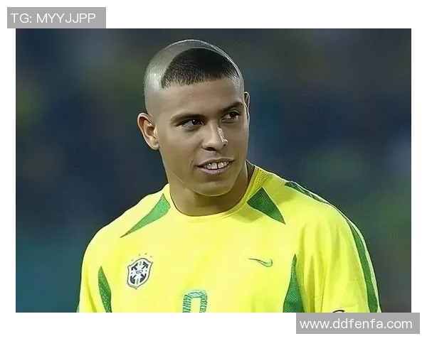 足球明星们的独特头型展示与个性风采解析