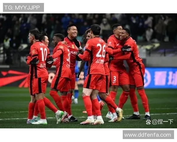 亚冠联赛激战正酣各队争夺亚洲足球最高荣誉的精彩瞬间